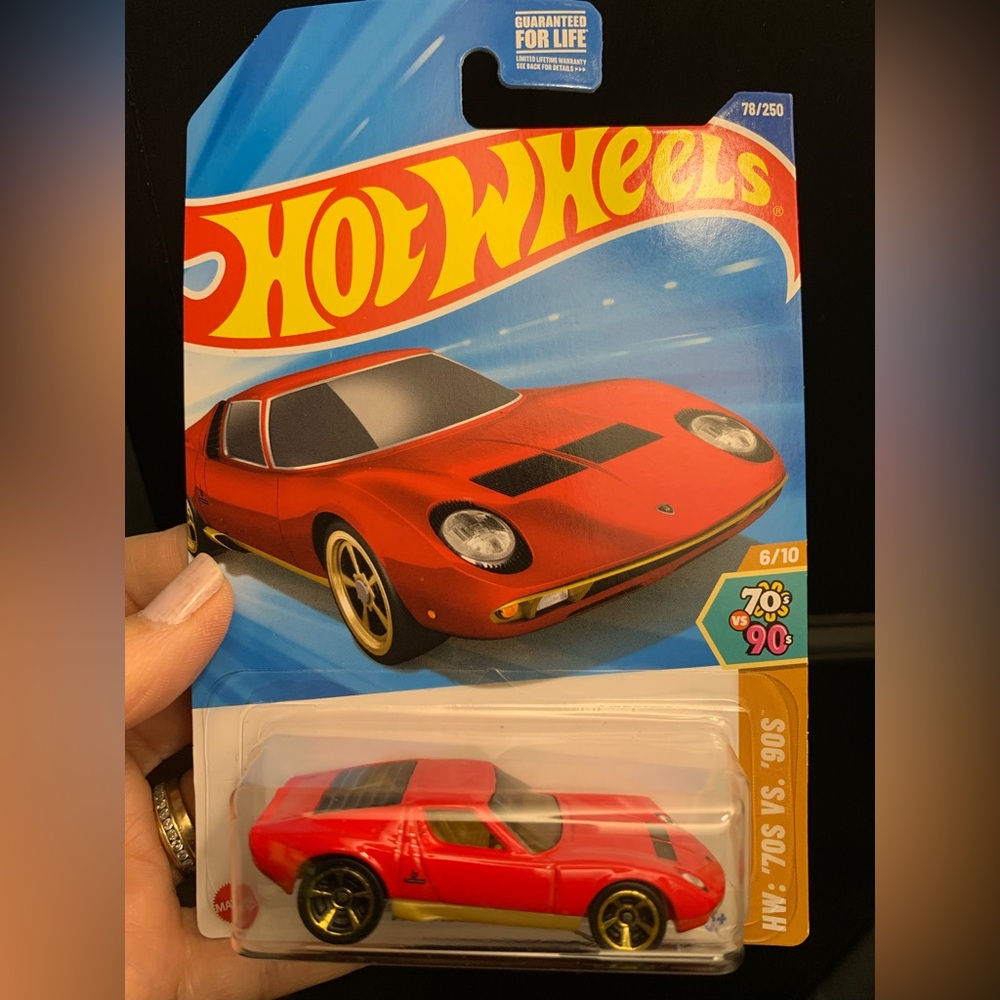 New Mattel HOT WHEELS Red 71 Lamborghini Miura SV 78/250 70’s vs 90’s NIP